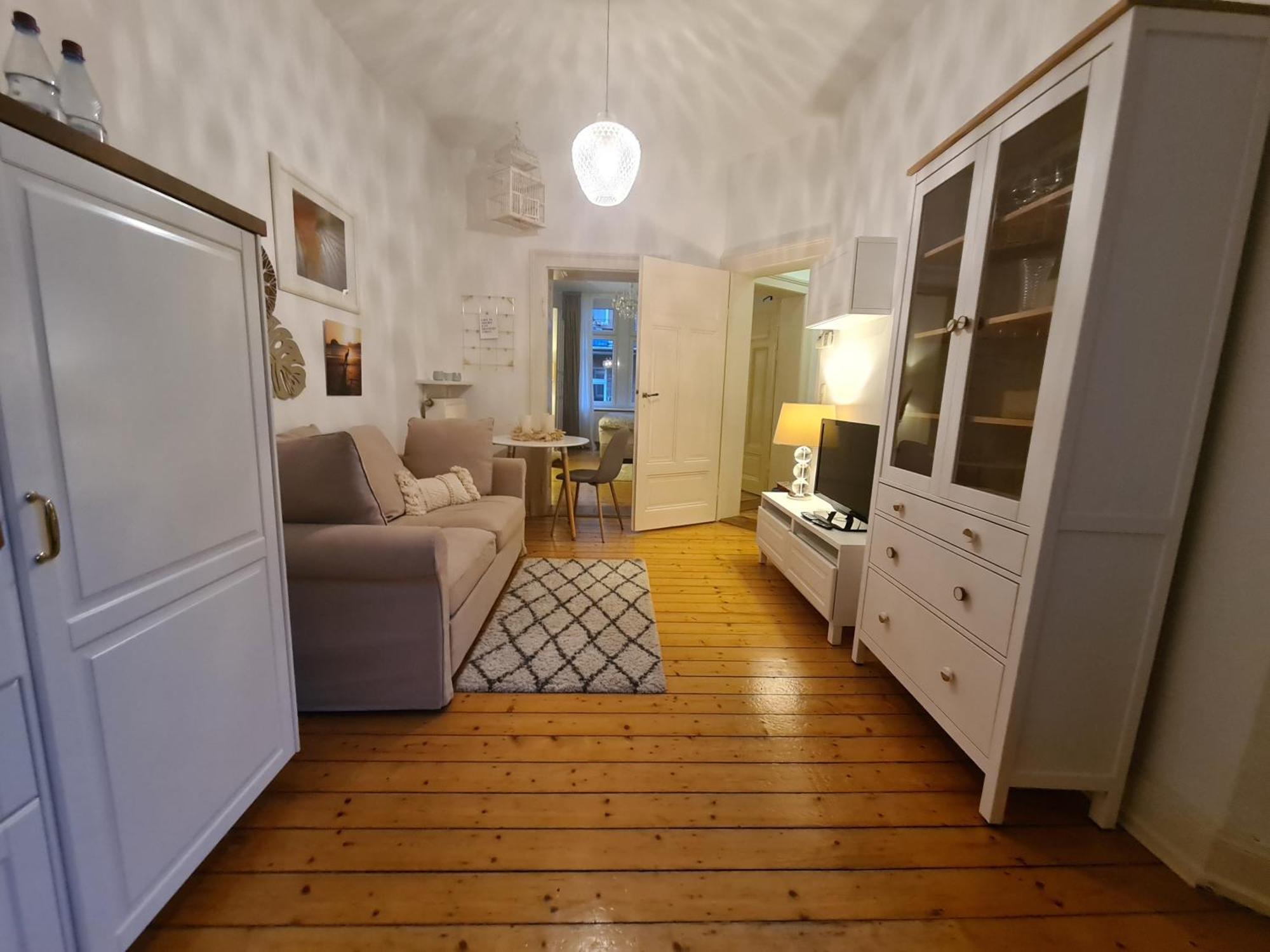Home Away From Home Stylish Central Netflix Kitchen Висбаден Экстерьер фото